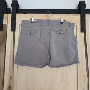 Amazon Essentials Men's Gray Flat Front Shorts